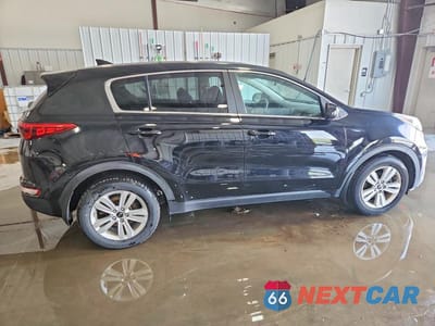 Trzecie zdjęcie samochodu z tyłu: 2017 KIA SPORTAGE LX VIN:KNDPM3AC2H7135609 - miniatura