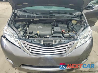 Zdjęcie 12 z 13 samochodu: 2017 TOYOTA SIENNA LE 8-PASSENGER VIN:5TDKZ3DC2HS795713 - miniatura