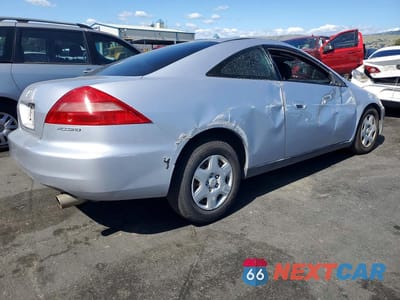 Trzecie zdjęcie samochodu z tyłu: 2005 HONDA ACCORD LX VIN:1HGCM72375A001733 - miniatura
