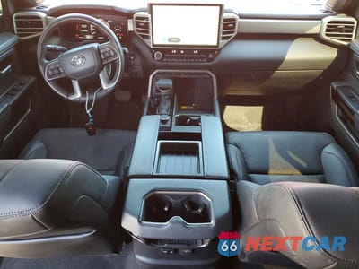 Zdjęcie 8 z 11 samochodu: 2025 TOYOTA TUNDRA LIMITED VIN:5TFWA5DB0SX279945 - miniatura