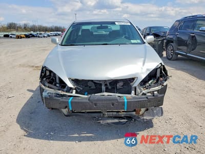 Piąte zdjęcie samochodu w środku: 2003 TOYOTA CAMRY LE VIN:4T1BE32K23U707586 - miniatura