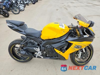 2012 SUZUKI GSX750 JS1GR7MA9C2101069 - główne zdjęcie licytacji z USA - miniatura