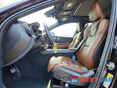 Zdjęcie 7 z 14 samochodu: 2025 VOLVO XC60 ULTRA VIN:YV4H60RM4S1101995 - miniatura