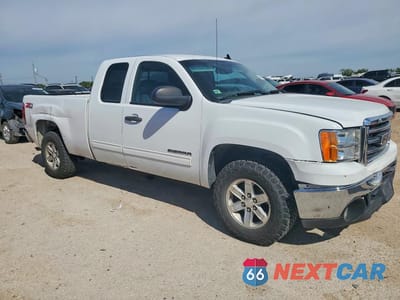 Czwarte zdjęcie samochodu z boku: 2013 GMC SIERRA K1500 SLE VIN:1GTR2VE73DZ284701 - miniatura