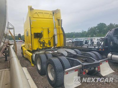 Trzecie zdjęcie samochodu z tyłu: 2017 PETERBILT 579 SEMI TRUCK VIN:1NPBGGGG10D455618 - miniatura