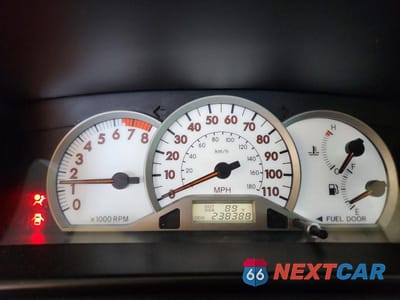 Zdjęcie 9 z 11 samochodu: 2005 TOYOTA COROLLA S VIN:1NXBR32E25Z425112 - miniatura