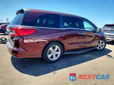Trzecie zdjęcie samochodu z tyłu: 2020 HONDA ODYSSEY EXL VIN:5FNRL6H7XLB033306 - miniatura