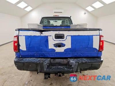 Zdjęcie 6 z 12 samochodu: 2016 FORD F350 SUPER DUTY VIN:1FT8X3B62GEB64803 - miniatura