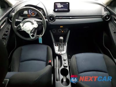 Zdjęcie 8 z 13 samochodu: 2019 TOYOTA YARIS LE VIN:3MYDLBYV2KY519498 - miniatura