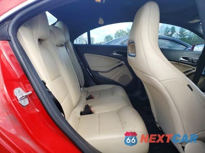 Zdjęcie 10 z 12 samochodu: 2014 MERCEDES-BENZ CLA 250 4MATIC VIN:WDDSJ4GB5EN090055 - miniatura