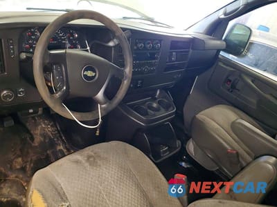 Zdjęcie 8 z 13 samochodu: 2014 CHEV EXPRESS G2500 VIN:1GCWGFCA9E1100337 - miniatura