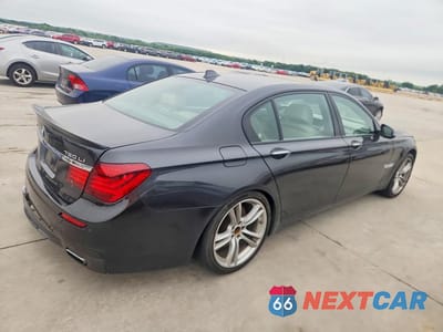 Trzecie zdjęcie samochodu z tyłu: 2013 BMW 750 LXI VIN:WBAYF8C51DD140724 - miniatura