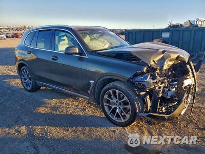 Czwarte zdjęcie samochodu z boku: 2025 BMW X5 XDRIVE40I VIN:5UX23EU05S9W72060 - miniatura