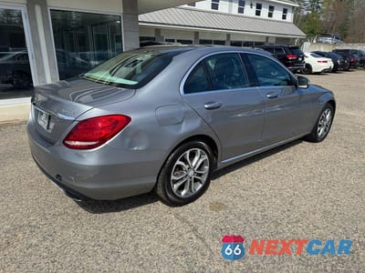 Czwarte zdjęcie samochodu z boku: 2015 MERCEDES-BENZ C 300 4MATIC VIN:55SWF4KBXFU006816 - miniatura