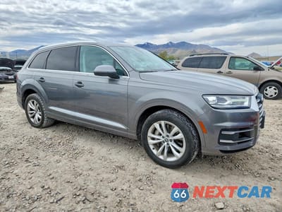 Czwarte zdjęcie samochodu z boku: 2017 AUDI Q7 PREMIUM VIN:WA1AAAF73HD025520 - miniatura