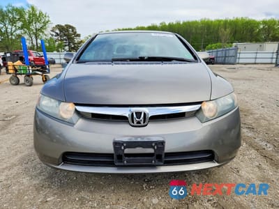 Piąte zdjęcie samochodu w środku: 2006 HONDA CIVIC LX VIN:1HGFA16576L127367 - miniatura