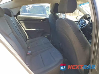 Zdjęcie 10 z 12 samochodu: 2018 HYUNDAI ACCENT SE VIN:3KPC24A32JE033212 - miniatura