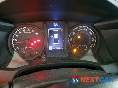 Zdjęcie 9 z 12 samochodu: 2018 TOYOTA TACOMA SR VIN:5TFRX5GN8JX108781 - miniatura