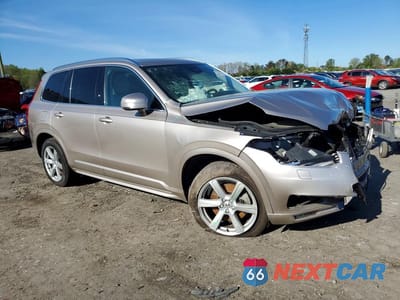 Czwarte zdjęcie samochodu z boku: 2023 VOLVO XC90 CORE VIN:YV4L12PV1P1934905 - miniatura