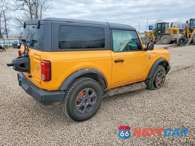 Trzecie zdjęcie samochodu z tyłu: 2022 FORD BRONCO BASE VIN:1FMDE5AP7NLB78839 - miniatura