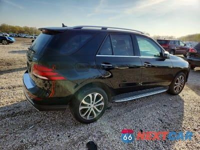 Trzecie zdjęcie samochodu z tyłu: 2016 MERCEDES-BENZ GLE 350 4MATIC VIN:4JGDA5HB0GA721713 - miniatura