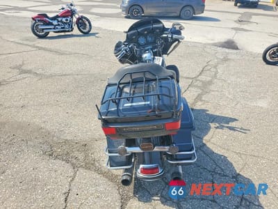 Czwarte zdjęcie samochodu z boku: 2011 HARLEY-DAVIDSON FLHTCU VIN:1HD1FC419BB655528 - miniatura