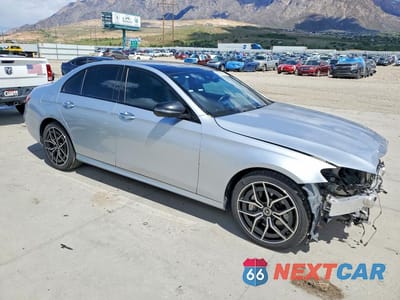 Czwarte zdjęcie samochodu z boku: 2022 MERCEDES-BENZ E 350 4MATIC VIN:W1KZF8EB5NB020387 - miniatura