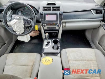 Zdjęcie 8 z 13 samochodu: 2014 TOYOTA CAMRY LE VIN:4T1BF1FKXEU306432 - miniatura