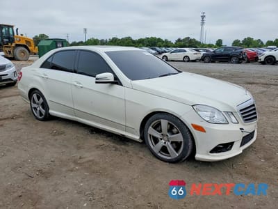Czwarte zdjęcie samochodu z boku: 2011 MERCEDES-BENZ E 350 VIN:WDDHF5GB6BA414392 - miniatura