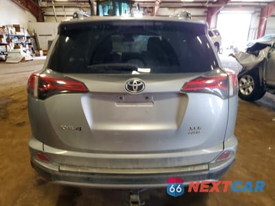 Zdjęcie 6 z 13 samochodu: 2018 TOYOTA RAV4 XLE VIN:2T3RFREV8JW761886 - miniatura