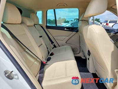 Zdjęcie 11 z 13 samochodu: 2015 VOLKSWAGEN TIGUAN S VIN:WVGAV7AX4FW604176 - miniatura