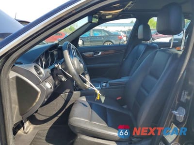 Zdjęcie 7 z 12 samochodu: 2012 MERCEDES-BENZ C 300 4MATIC VIN:WDDGF8BB5CR192788 - miniatura