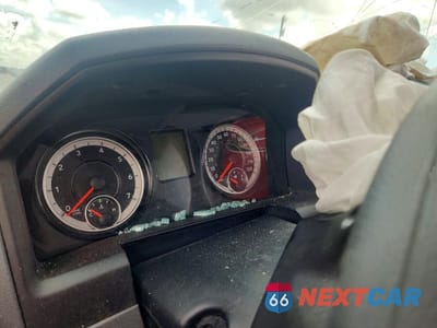 Zdjęcie 9 z 12 samochodu: 2018 RAM 1500 ST VIN:1C6RR6FT4JS165371 - miniatura