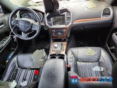 Zdjęcie 8 z 12 samochodu: 2016 CHRYSLER 300C PLATINUM VIN:2C3CCASG7GH230987 - miniatura