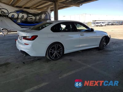 Trzecie zdjęcie samochodu z tyłu: 2019 BMW 330I VIN:WBA5R1C52KAK07038 - miniatura