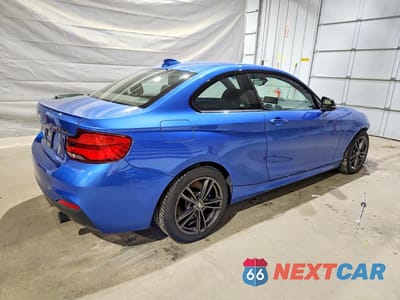 Trzecie zdjęcie samochodu z tyłu: 2016 BMW M235XI VIN:WBA1J9C54GV696000 - miniatura