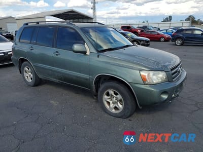 Czwarte zdjęcie samochodu z boku: 2006 TOYOTA HIGHLANDER BASE VIN:JTEDD21A860137135 - miniatura