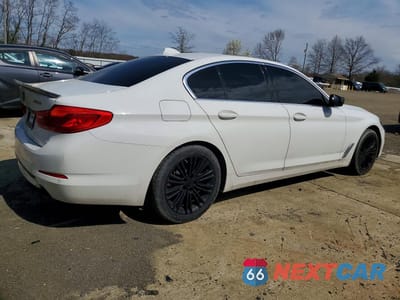 Trzecie zdjęcie samochodu z tyłu: 2019 BMW 530 XI XDRIVE SPORT VIN:WBAJA7C50KWW17526 - miniatura