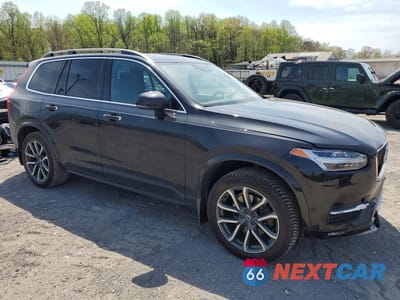 Czwarte zdjęcie samochodu z boku: 2019 VOLVO XC90 T6 MOMENTUM VIN:YV4A22PK5K1479625 - miniatura