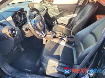 Zdjęcie 7 z 12 samochodu: 2019 TOYOTA YARIS XLE VIN:3MYDLBYV8KY507422 - miniatura