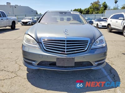 Piąte zdjęcie samochodu w środku: 2011 MERCEDES-BENZ S 550 VIN:WDDNG7BB4BA395165 - miniatura