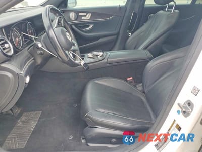 Zdjęcie 7 z 11 samochodu: 2019 MERCEDES-BENZ E 300 VIN:WDDZF4JB0KA533515 - miniatura