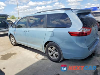 Drugie zdjęcie samochodu z przodu: 2016 TOYOTA SIENNA LE 8-PASSENGER VIN:5TDKK3DC3GS692481 - miniatura