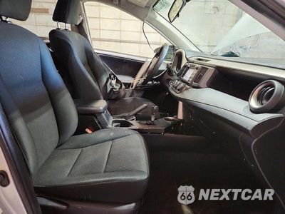 Zdjęcie 7 z 14 samochodu: 2015 TOYOTA RAV4 LE VIN:JTMBFREV4FJ046188 - miniatura