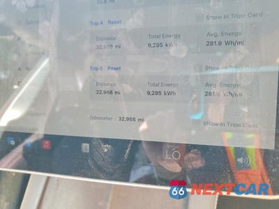 Zdjęcie 9 z 12 samochodu: 2024 TESLA MODEL Y VIN:7SAYGDED6RF042921 - miniatura