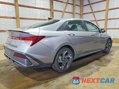 Trzecie zdjęcie samochodu z tyłu: 2025 HYUNDAI ELANTRA SEL SPORT VIN:KMHLM4DG5SU000776 - miniatura