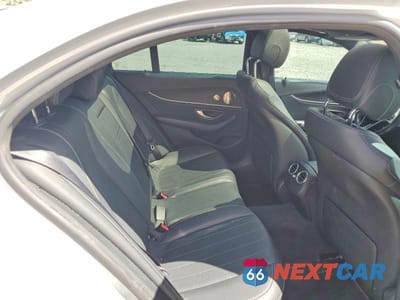 Zdjęcie 10 z 13 samochodu: 2022 MERCEDES-BENZ E 350 4MATIC VIN:W1KZF8EB5NB020387 - miniatura