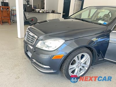 Drugie zdjęcie samochodu z przodu: 2014 MERCEDES-BENZ C 300 4MATIC VIN:WDDGF8AB0ER307009 - miniatura