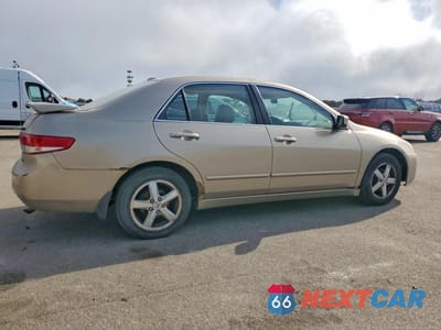 Trzecie zdjęcie samochodu z tyłu: 2004 HONDA ACCORD EX VIN:1HGCM56864A062001 - miniatura