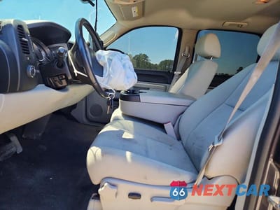 Zdjęcie 7 z 12 samochodu: 2011 CHEVROLET SILVERADO C1500 LT VIN:3GCPCSE0XBG158810 - miniatura